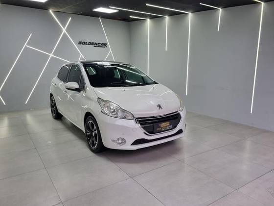 PEUGEOT 208 1.6 GRIFFE 16V FLEX 4P MANUAL PEUGEOT 208 1.6 GRIFFE 16V FLEX 4P MANUAL